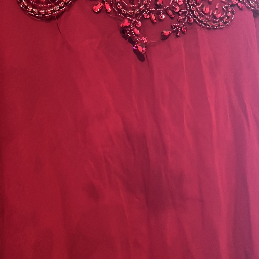 Burgundy formal dress. Bridesmaid/Prom dress. Size 16/18 - Picture 2 of 4